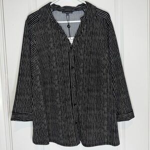 Adrianna Papell Black Ripple Stripe Top Women’s size 1X